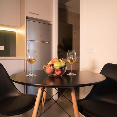 Lodge Modern Apartments, In Kalamaki Centre Quarto foto